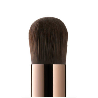 delilah Foundation Kabuki Complexion Brush - Blends And Buffs Fluid Foundation - Short Handle - 1 Pc